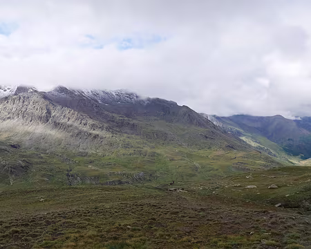 P1190057 Vers le Bric de Rubren et la Pointe de Cornascle dont les pieds sont fraîchement blanchis.