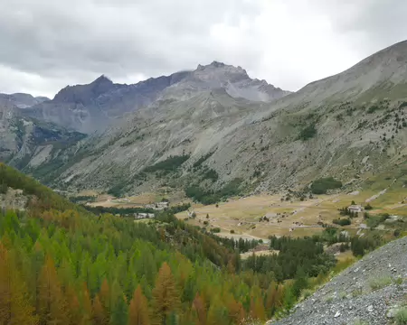 P1190081 Vue sur le hameau de Maljasset.