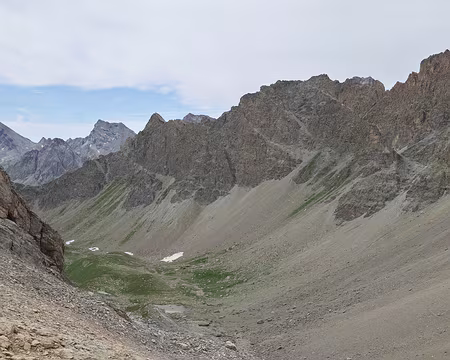 P1190107 Vallon de l'Infernetto occidental avec au fond la Tête de Sautron (3165m), la Rocca Blanca (3193m), la Cima della Finestra di Stroppia (3034m), le Massour...