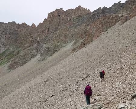 P1190112 En direction du Pas de l'Infernet, en suivant le SRC.