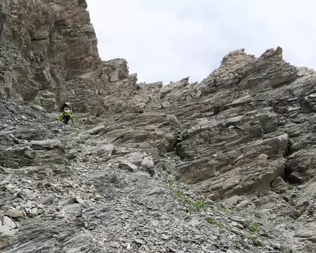 P1190116 Montée dans le couloir sous le Brec de l'Homme par erreur, sans avoir vu les chaînes permettant l'accès au Pas de l'Infernet.