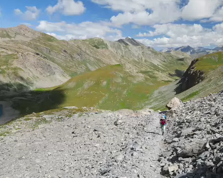 P1190218_1 Vue sur le lac de derrière la Croix depuis le GR5 en direction du Pas de la Cavale.