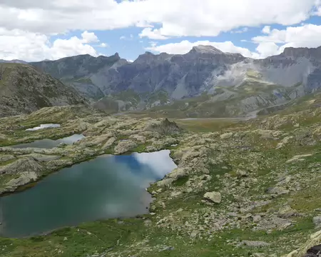 P1190257 Vue sur 3 lacs de Morgon et vers le Pas de la Cavale.