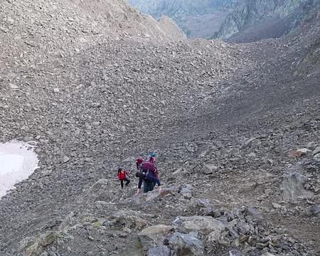 P1190334 Prudence... une pierre peut vite partir sur les suivants !