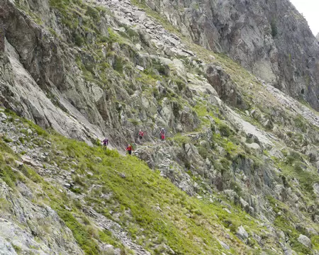 P1190396_1 Quelques passages équipés de chaînes assure la progression en toute saison !