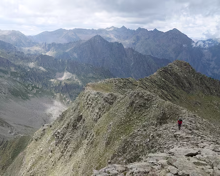 P1190413 Vue arrière vers le Pas du Boeuf.