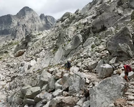 P1190452 Objectif le Pas du Loup - Ouest (2665m), sous le regard du Mont Malinvern - Ouest.