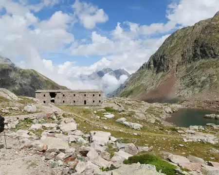 P1190467 Arrivée sur la Caserma Capitano Massimo Longà.