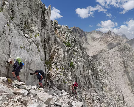 P1190570 On retrouve assez rapidement du rocher stable.