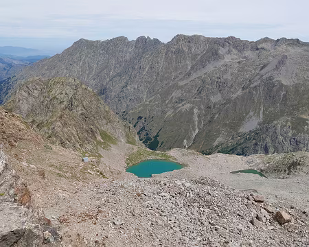 P1190708 Vue sur les lacs du Gélas.