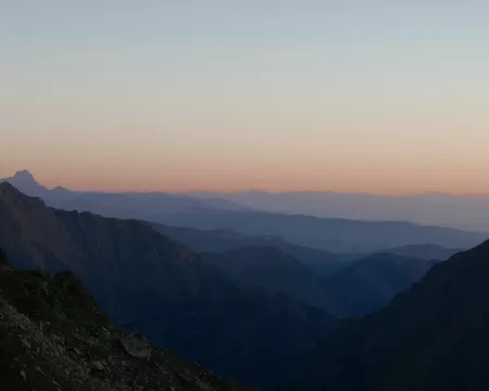 P1190743 Lever du jour sur les Alpes.