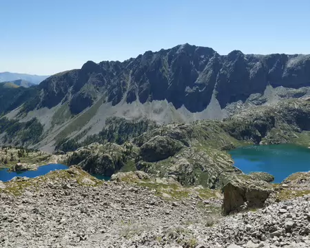 P1190809 Vue sur le Lac Vert et le Lac Noir.