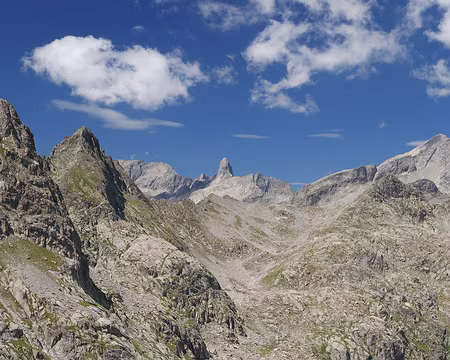 P1190829 Vue sur les Têtes du Basto, la Cime de la Malédie et le Mont Clapier.
