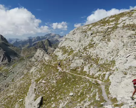 P1190851 Toujours au nord du Mont Bégo, vue dans le rétroviseur vers la Cime du Gélas.