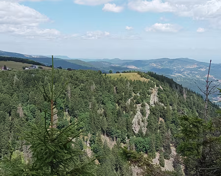 IMG_20250710_150546 les 3 Fours et le refuge en face de nous