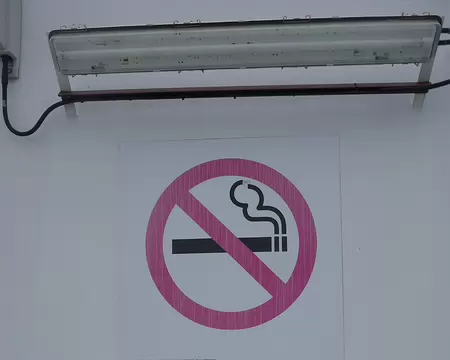 Sur le ferry, il est strictement interdit de fumer PARTOUT ! Sauf...