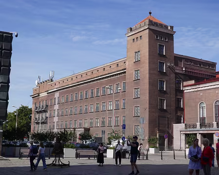 Bâtiment construit par les soviétiques, qui l'eut cru ?