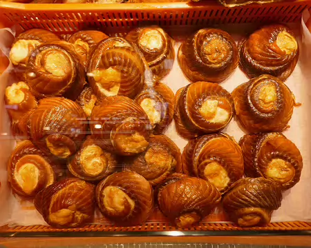 Petits pâtés au saumon fumé.