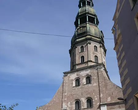 Église St Pierre.