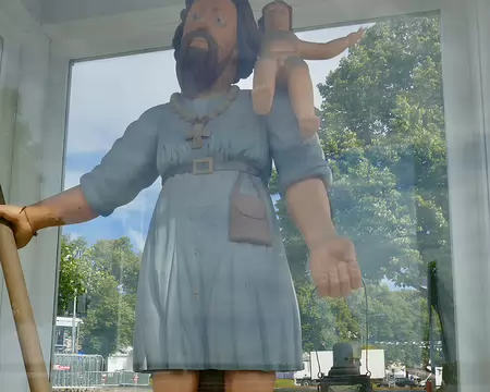 Lielais Kristaps qui, selon la légende, aidait les gens à traverser la Daugava et qui est à l'origine de la fondation de Riga.