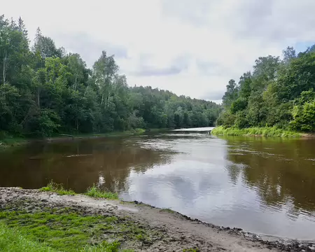 La Gauja, petite rivière qui se jette dans la Daugava.