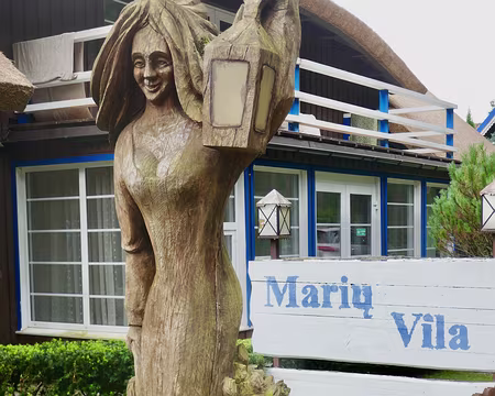 ...et Madame l'attend à la maison avec la lanterne.