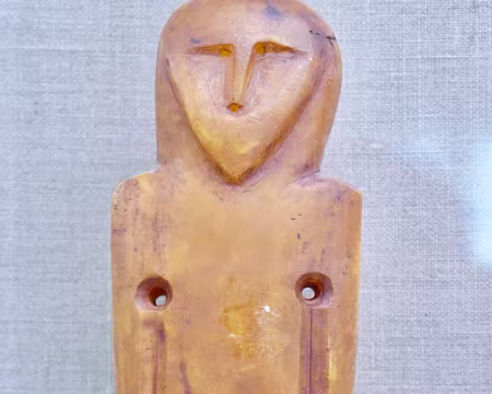 Figurine en ambre.
