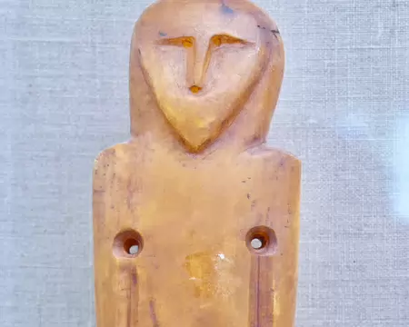 Figurine en ambre.
