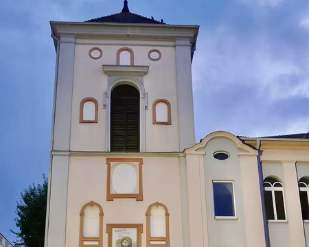 Villa Kaunensis, notre hébergement à Kaunas. Messe à 5 h...