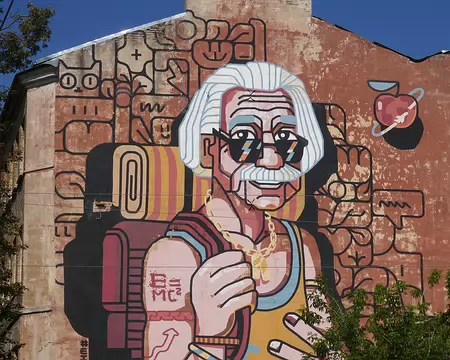 Einstein en backpacker sur un mur de Vilnius. Pure invention, il n'est jamais passé à Vilnius.