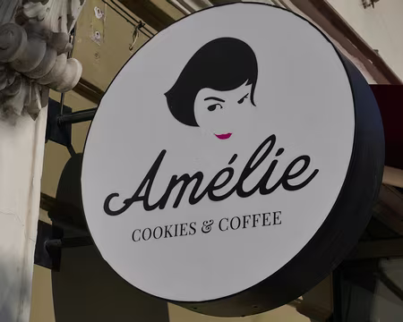 Forte influence française dans un domaine précis.