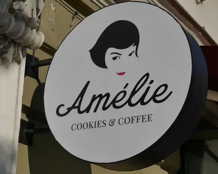 Forte influence française dans un domaine précis.