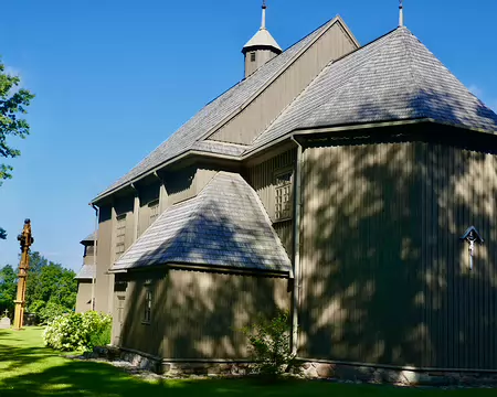 Paluse, dans le parc d'Aukstatitija La plus ancienne église entièrement en bois de Lituanie.