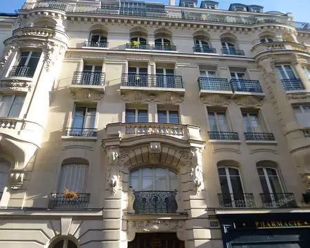 P1210657 Immeuble Art Nouveau (1898), rue de Grenelle...