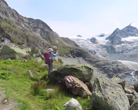 20250806_144621_IMG_8216 On commence à voir le glacier de Moiry.