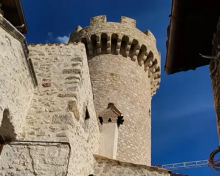 20250925154515 On n'a pas pu entrer dans le château.