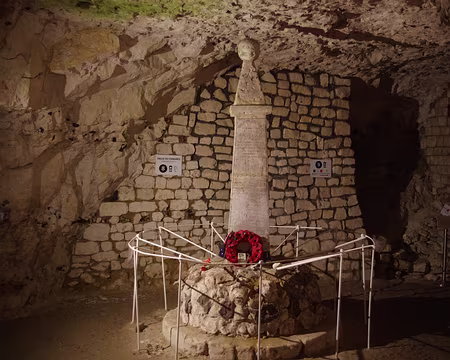 IMGP6066 Cité souterraine de Naours. Ernest Danicourt organisa ici un congrès d’archéologie