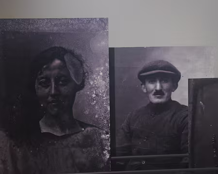 IMGP6152 Centre d’interprétation de Vignacourt 14-18. Antoinette et Louis Thuillier, ainsi que leur fils