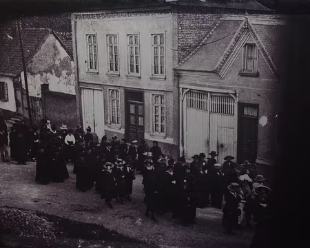 IMGP6153 Centre d’interprétation de Vignacourt 14-18. Enterrement à Vignacourt pendant la Grande Guerre