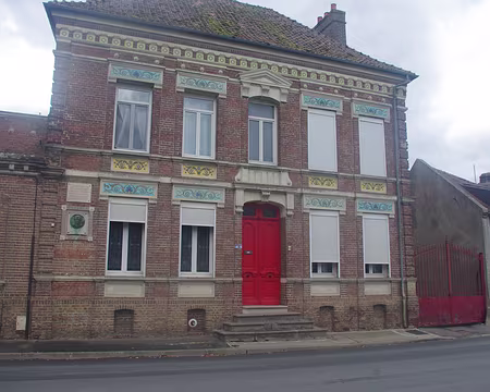IMGP6159 Petite balade dans le village de Vignacourt… entre deux averses