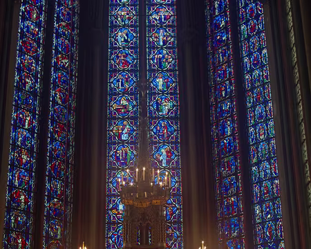 IMGP6178 Cathédrale d’Amiens : vitraux. (La cathédrale a perdu la plupart de ses vitraux d’origine, avant même les deux guerres mondiales)