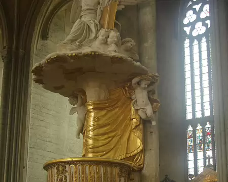 IMGP6184 Cathédrale d’Amiens : chaire du XVIIIᵉ siècle
