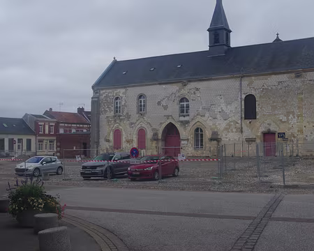 IMGP6433 Ici vécut Sainte-Colette, une réligieuse qui fonda l’ordre des Pauvres Dames, à l’époque de la guerre de 100 ans