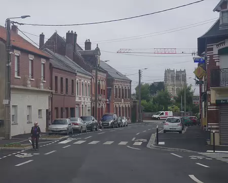 IMGP6442 Il reste 1 km pour gagner la gare