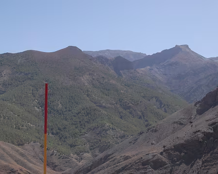 DSC_0288 Les montagnes commencent à prendre de la hauteur.