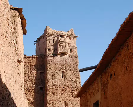 DSC_0314 L'un des deux pigeonniers du village.