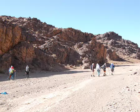 DSC_0323 Après avoir traversé le village de Tinzaline, nous suivons l'oued Amajjar-n-Tighounly à l'ouest.
