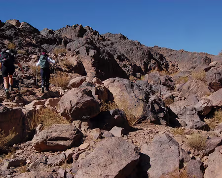 DSC_0324 Montée vers le barrage sur cet oued.
