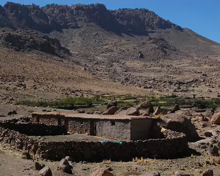 DSC_0789 Bergerie et son lopin de terre.