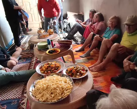 DSC_0850 Dernier déjeuner dans l'Anti Atlas, dans la maison d’un des muletiers avant de reprendre la route d'asphalte. Là, nous avons pu acheter quelque gramme de...